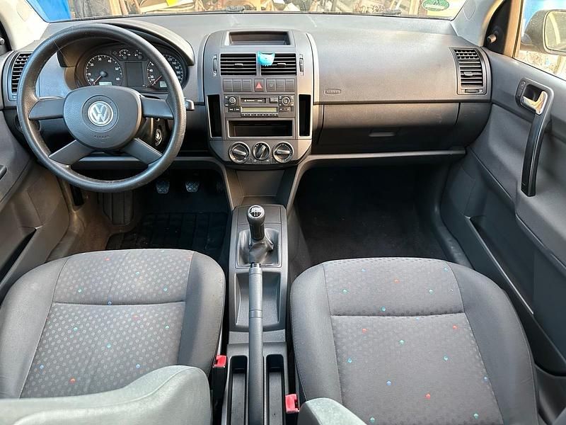 Gebraucht VW Polo 63 PS (46 kW) 2003 Schwarz Kleinwagen