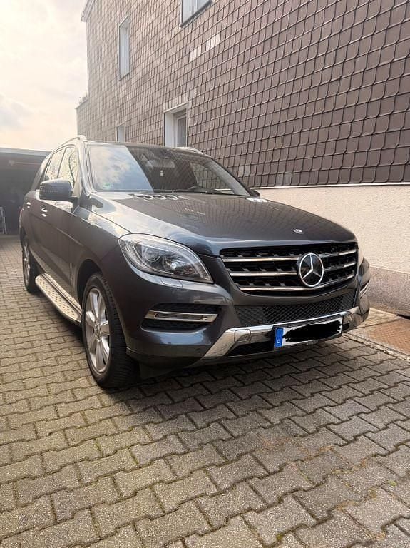 Gebraucht Mercedes ML350 258 PS (189 kW) 2013 Grau SUV