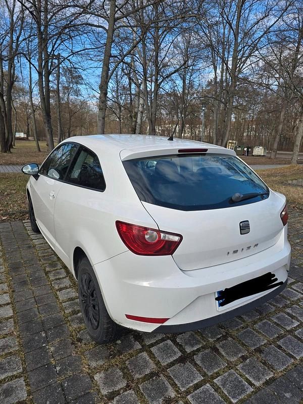 Gebraucht Seat Ibiza Style Plus 69 PS (50 kW) 2013 Weiß Limousine