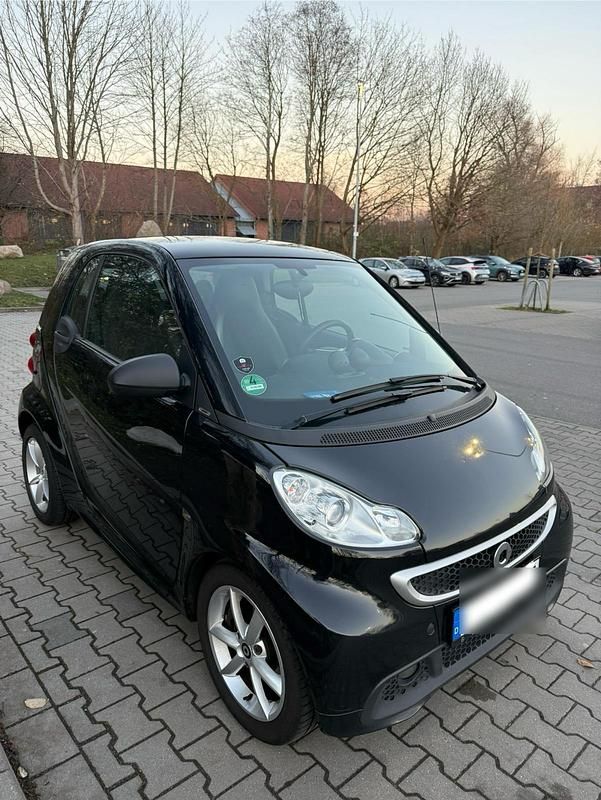 Schwarz Gebraucht 2012 Smart ForTwo Coupé Coupé | 3.800 € (Guter Preis) - Bild 1/4