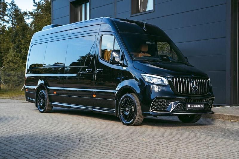 Gebraucht Mercedes Sprinter Business 190 PS (139 kW) 2024 Schwarz Van