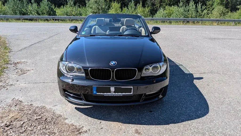 Gebraucht BMW 120 Cabriolet Sport Line 170 PS (125 kW) 2010 Schwarz Cabrio