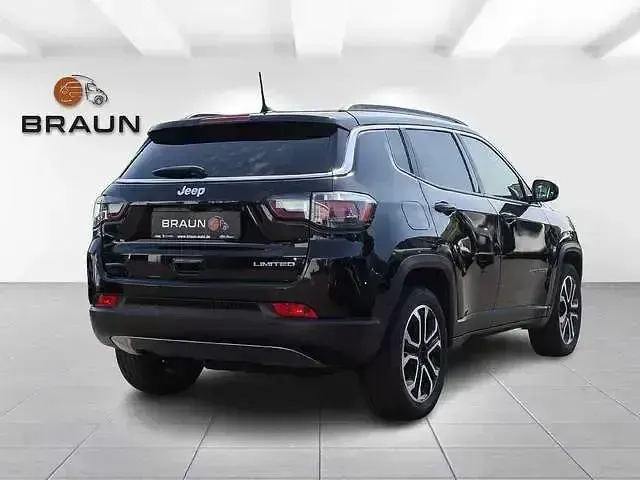 Gebraucht Jeep Compass Limited 131 PS (96 kW) 2022 Schwarz SUV