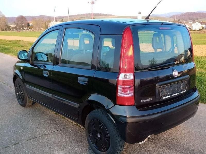 Gebraucht Fiat Panda Active 54 PS (39 kW) 2010 Schwarz Kleinwagen