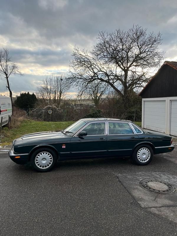 Gebraucht Jaguar XJ8 284 PS (208 kW) 2000 Grün Limousine