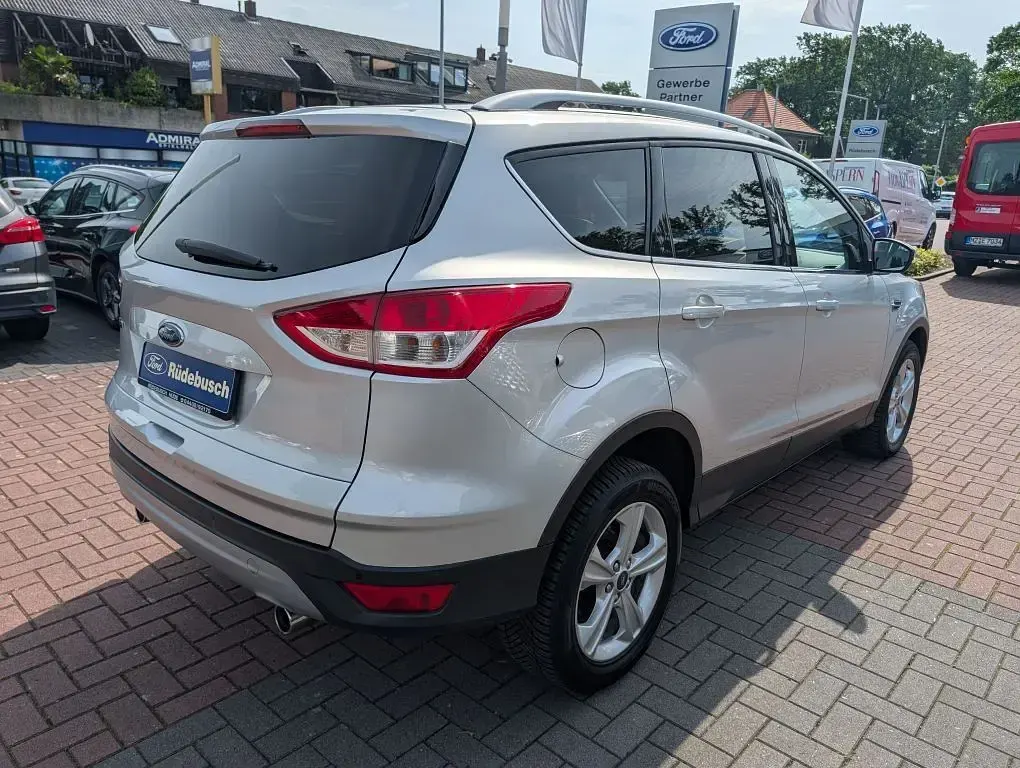 Gebraucht Ford Kuga Titanium 150 PS (110 kW) 2015 Silber SUV