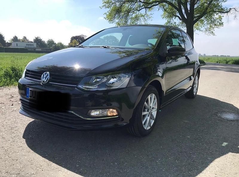 Gebraucht VW Polo LOUNGE 75 PS (55 kW) 2015 Schwarz