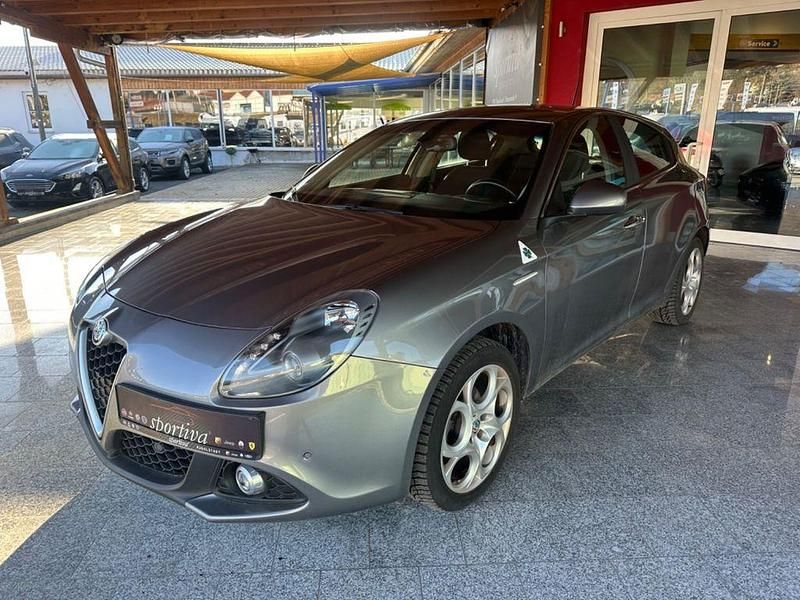 Grau Gebraucht 2017 Alfa Romeo Giulietta Super Limousine | 9.980 € (Superpreis) - Bild 1/4