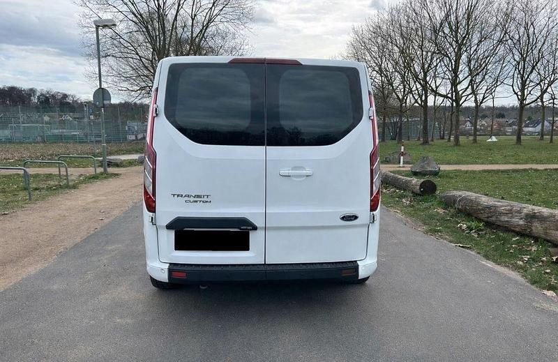 Second-hand Ford Transit Custom 131 CP (96 kW) 2019 Alb Monovolum