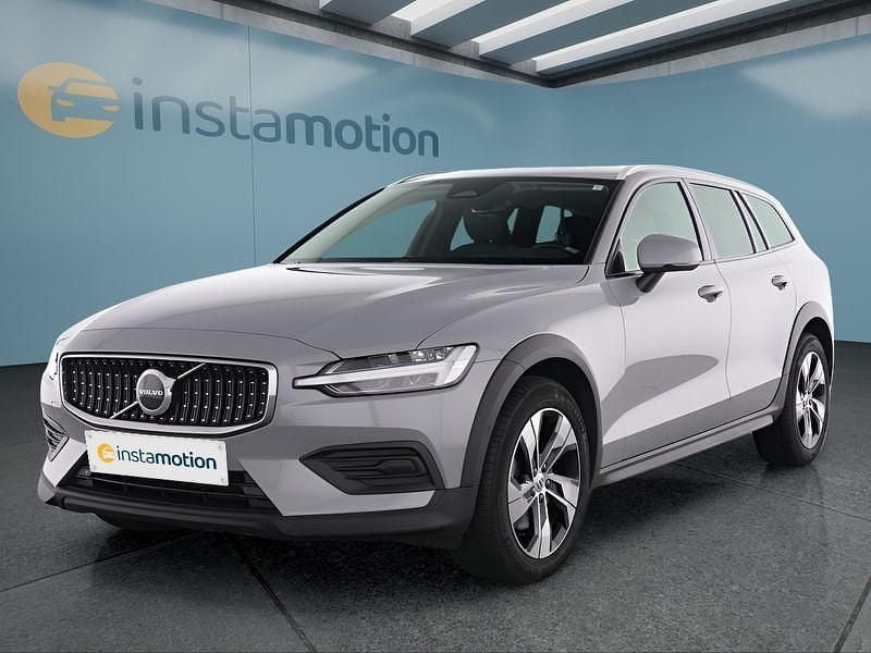 Gebraucht Volvo V60 CC 197 PS (144 kW) 2023 Grau Kombi