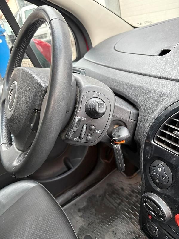 Gebraucht Renault Grand Modus 103 PS (75 kW) 2011 Rot Van / Kleinbus