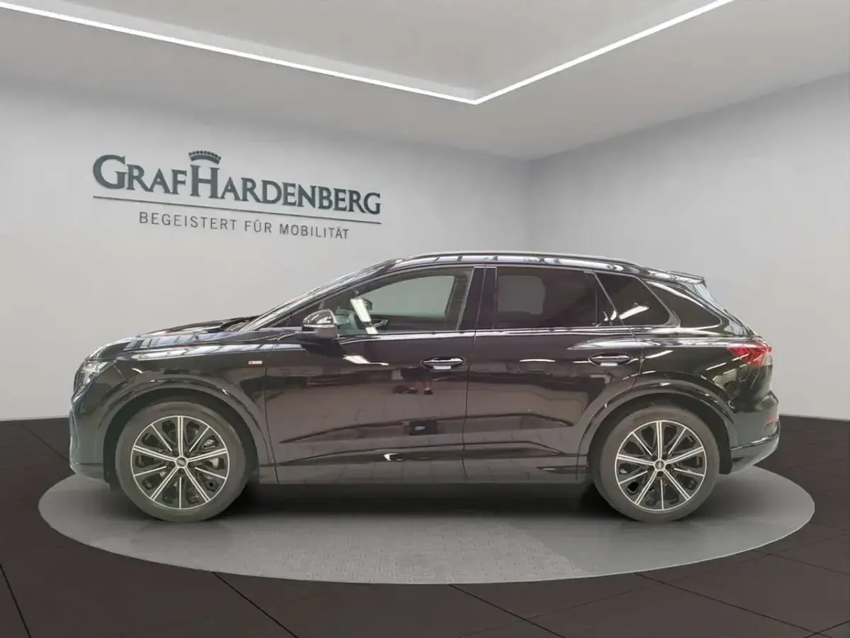 Gebraucht Audi e-tron S-Line 210 kW (286 PS) 2025 Mythosschwarz metallic SUV