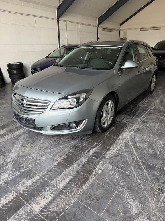 Gebraucht Opel Insignia Edition 140 PS (102 kW) 2014 Silber Kombi