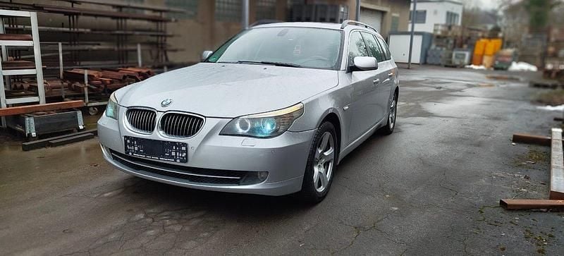 Gebraucht BMW 525 197 PS (144 kW) 2007 Silber Kombi