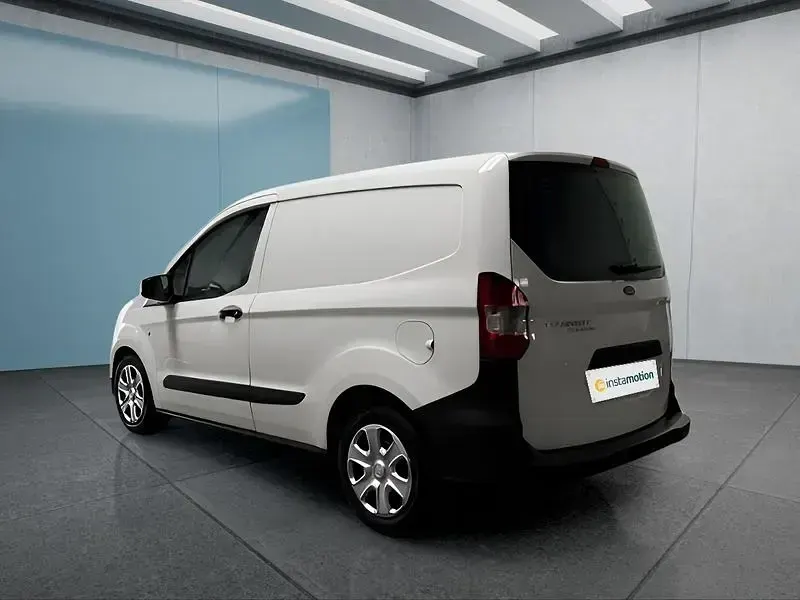 Gebraucht Ford Transit 101 PS (74 kW) 2023 Weiß Van / Kleinbus