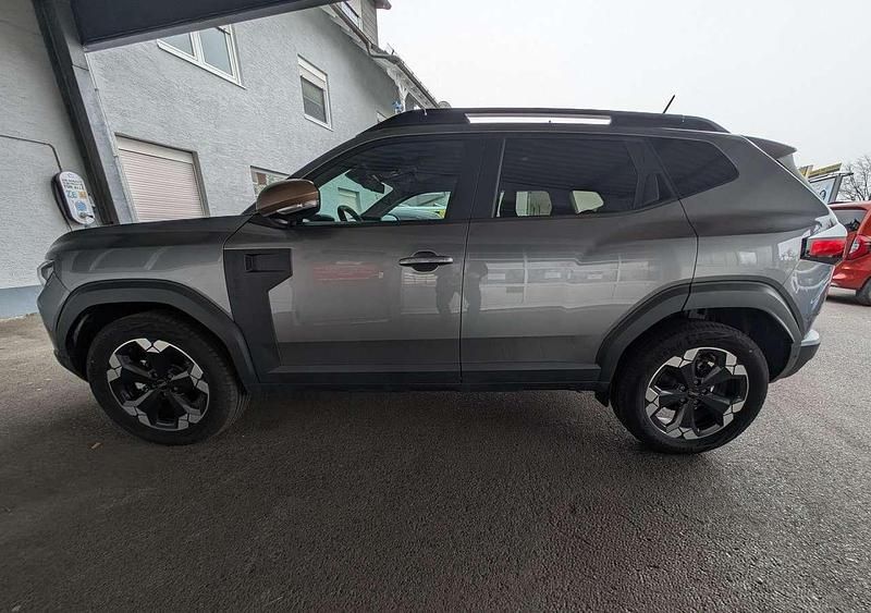 Neu Dacia Duster Extreme 94 PS (69 kW) 2026 Schiefergrau SUV