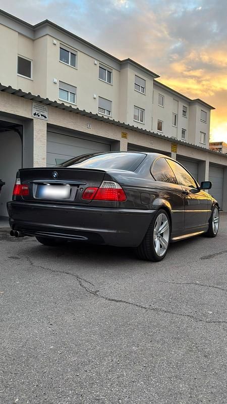 Gebraucht BMW 320 150 PS (110 kW) 2006 Grau Coupé