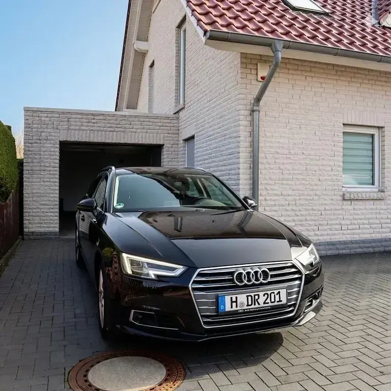 Gebraucht Audi A4 Sport 150 PS (110 kW) 2018 Schwarz Kombi