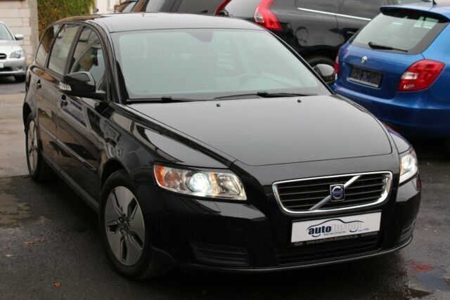 Gebraucht Volvo V50 109 PS (80 kW) 2010 Schwarz metallic Kombi