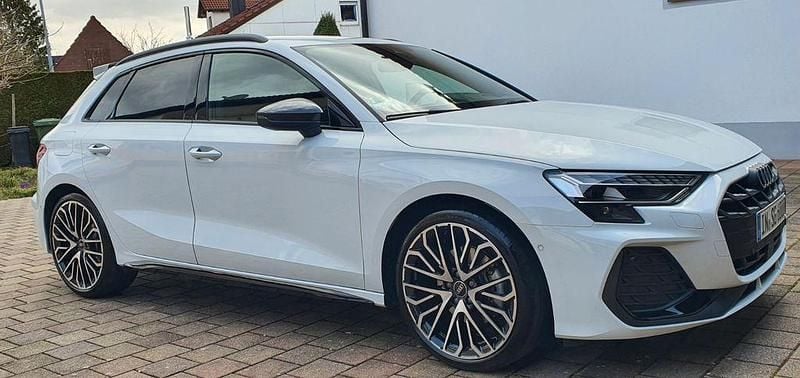 Gebraucht Audi A3 S-Line 150 PS (110 kW) 2024 Weiß Limousine