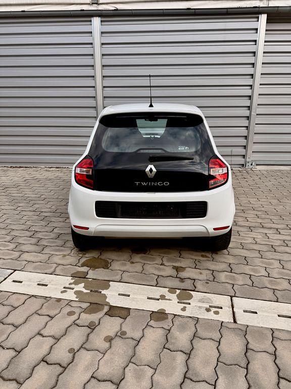 Second-hand Renault Twingo Expression 71 CP (52 kW) 2014 Alb Hatchback