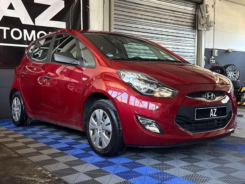 Gebraucht Hyundai ix20 Classic 90 PS (66 kW) 2011 Rot Kleinwagen