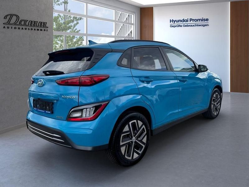 Gebraucht Hyundai Kona Trend 100 kW (136 PS) 2022 Blau SUV