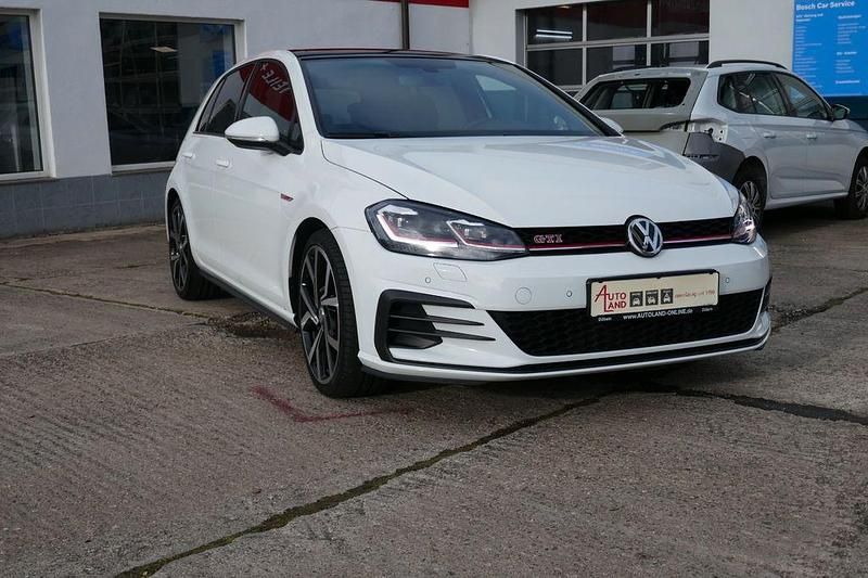 Weiß Gebraucht 2018 VW Golf VII GTI Limousine | 23.990 € (Fairer Preis) - Bild 1/4