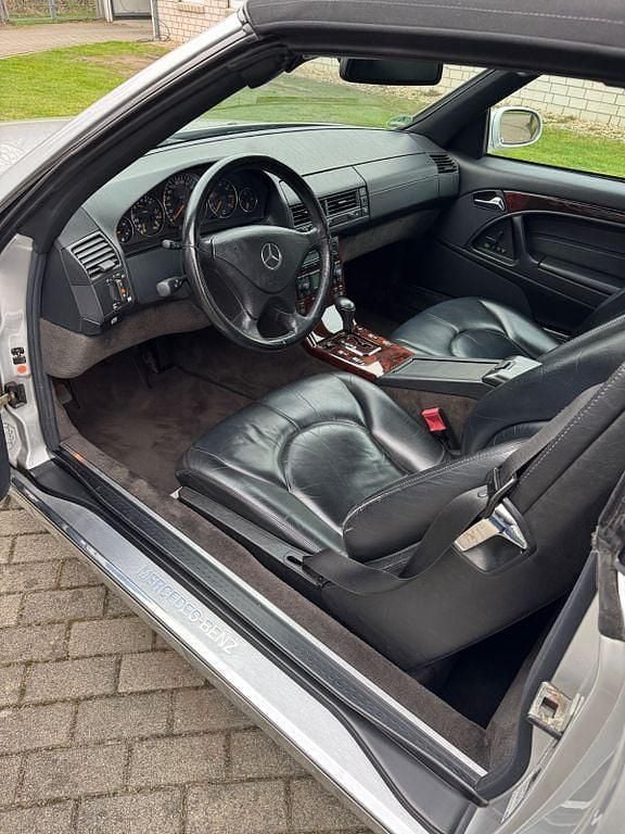 Second-hand Mercedes SL320 Edition 224 CP (164 kW) 2000 Argintiu Cabrio