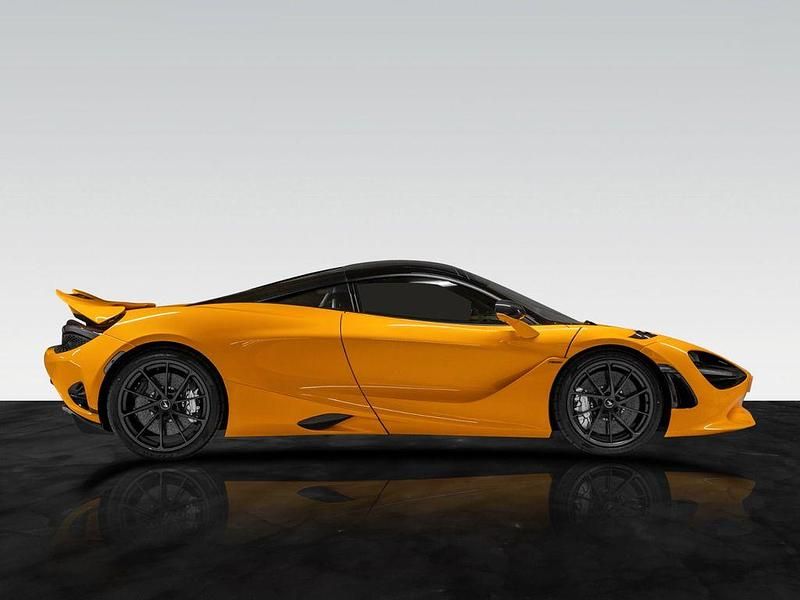 Neu McLaren 750S 751 PS (552 kW) 2025 Orange Coupé