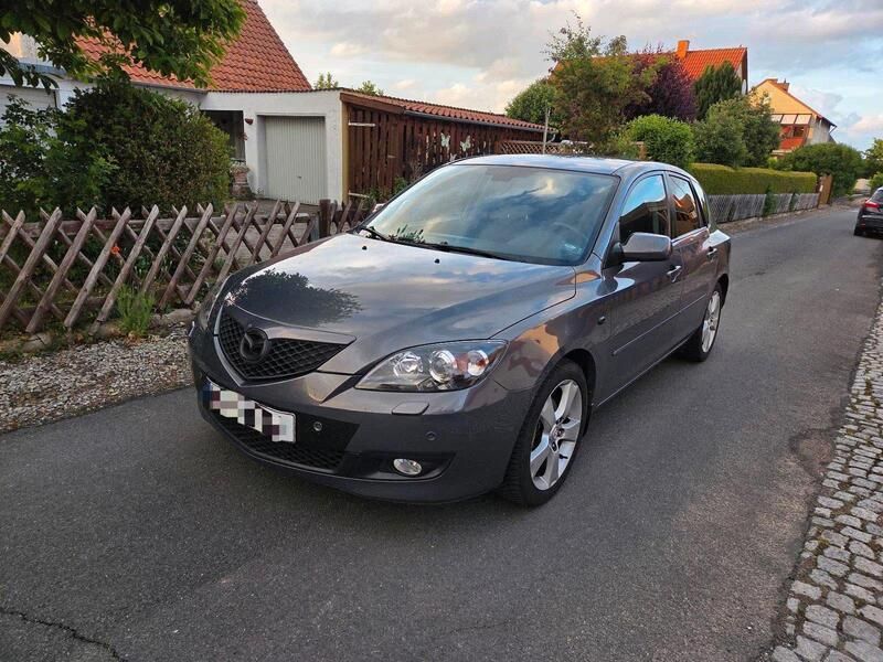 Grau Gebraucht 2008 Mazda 3 Limousine | 2.800 € (Fairer Preis) - Bild 1/4