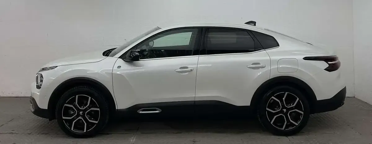Gebraucht Citroën e-C4 334 kW (455 PS) 2024 Weiß Limousine