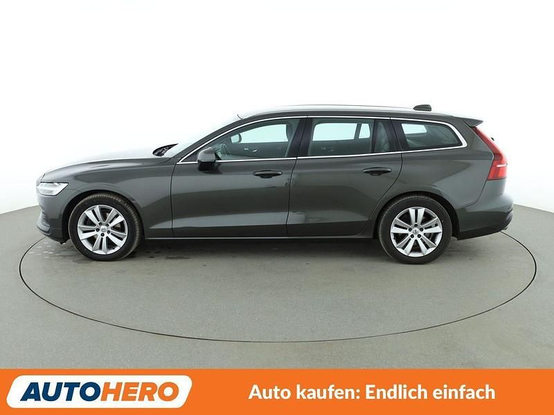 Gebraucht Volvo V60 Momentum 190 PS (139 kW) 2020 Grau Kombi
