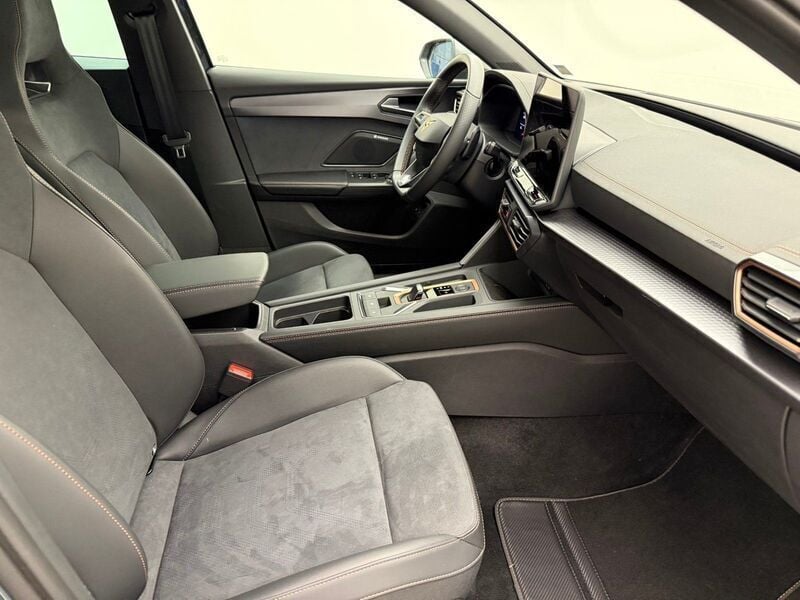 Gebraucht Cupra Leon VZ 272 PS (200 kW) 2024 Blau Kombi