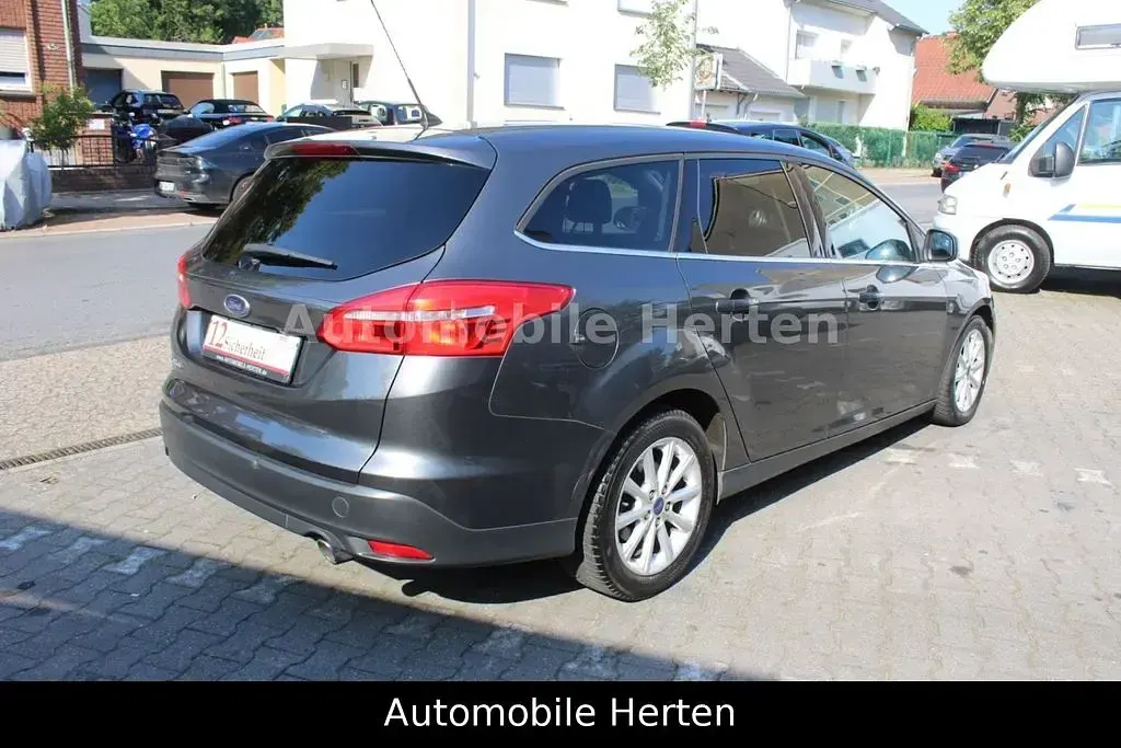 Gebraucht Ford Focus Titanium 150 PS (110 kW) 2015 Grau Kombi
