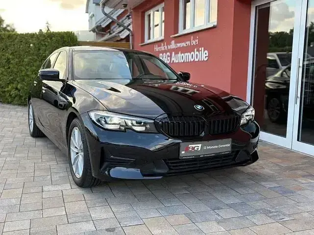 Gebraucht BMW 318 Advantage 150 PS (110 kW) 2020 Schwarz Limousine