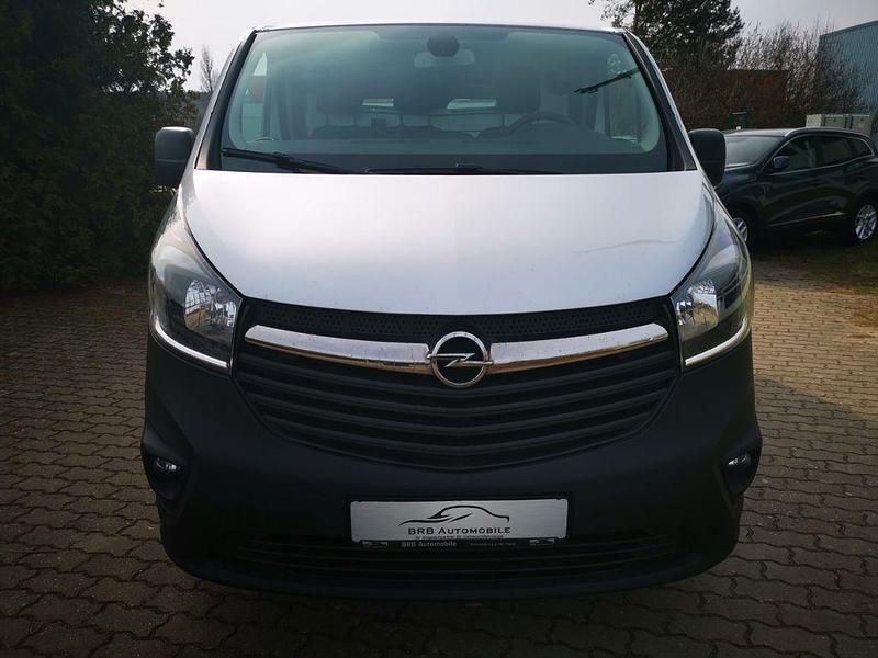 Gebraucht Opel Vivaro 120 PS (88 kW) 2016 Silber Van / Kleinbus