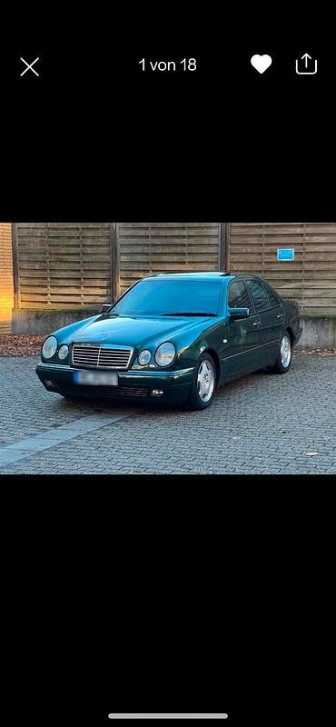 Grün Gebraucht 1996 Mercedes E230 Avantgarde Limousine | 6.950 € - Bild 1/1