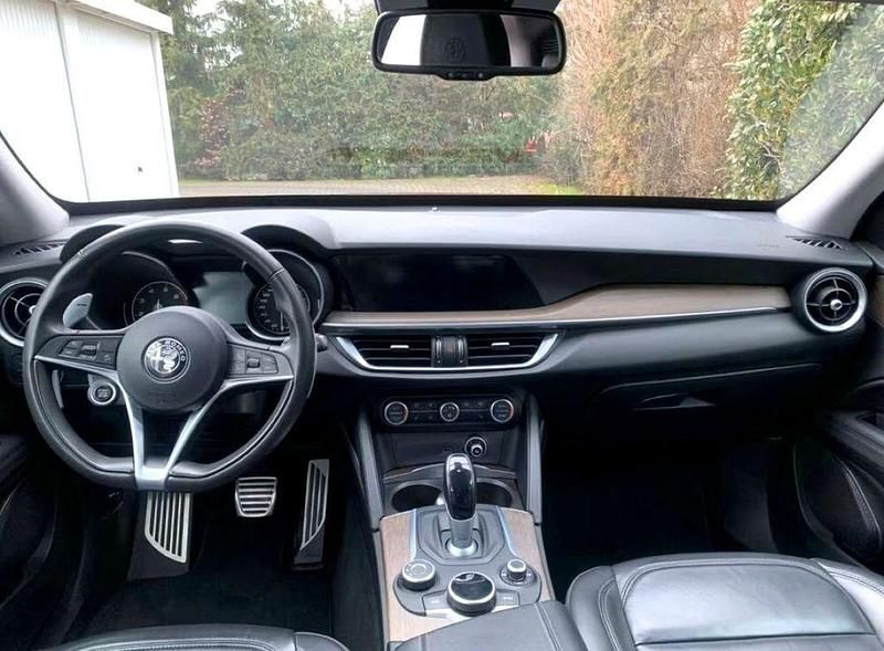 Gebraucht Alfa Romeo Stelvio Super 280 PS (205 kW) 2017 Rot SUV