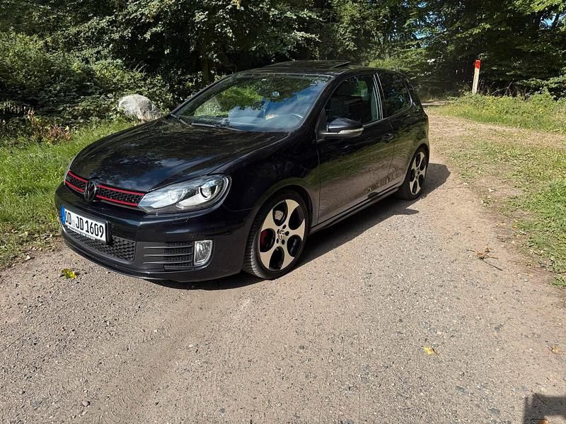 Schwarz Gebraucht 2010 VW Golf VI GTI Coupé | 7.999 € (Fairer Preis) - Bild 1/4