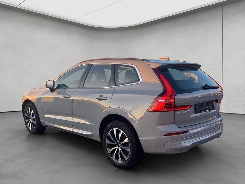 Gebraucht Volvo XC60 Core 250 PS (183 kW) 2024 Grau SUV