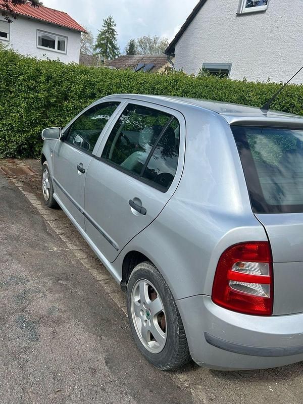Gebraucht Skoda Fabia Comfort 75 PS (55 kW) 2001 Silber Kleinwagen