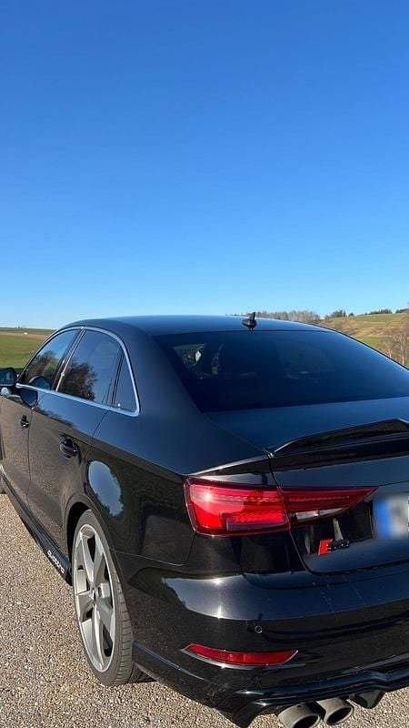 Gebraucht Audi S3 300 PS (220 kW) 2019 Schwarz Limousine
