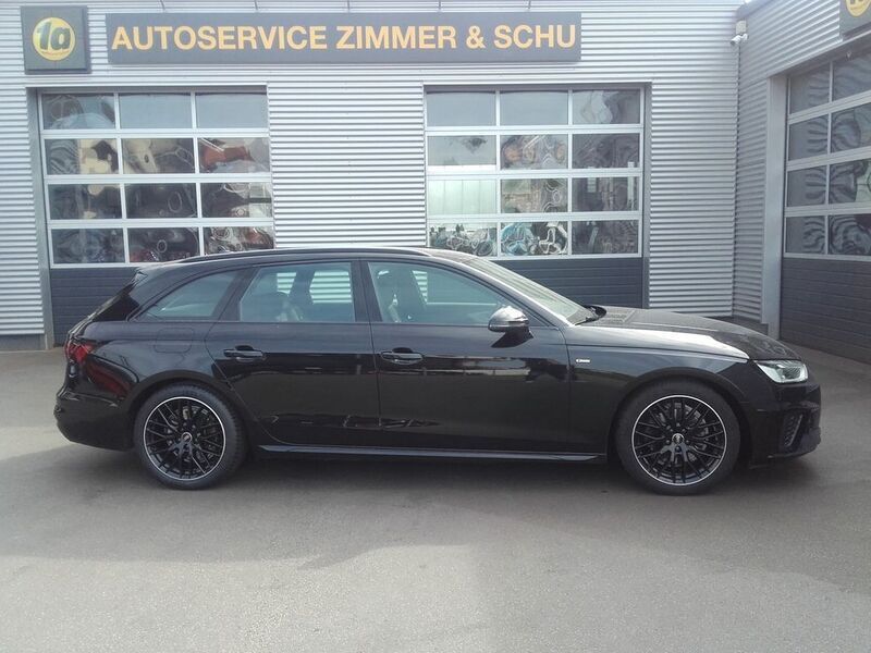Schwarz Gebraucht 2022 Audi A4 S-Line Kombi | 23.900 € (Fairer Preis) - Bild 1/4