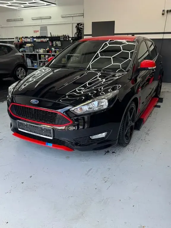Usata Ford Focus Sport 182 CV (133 kW) 2016 Nero Berlina