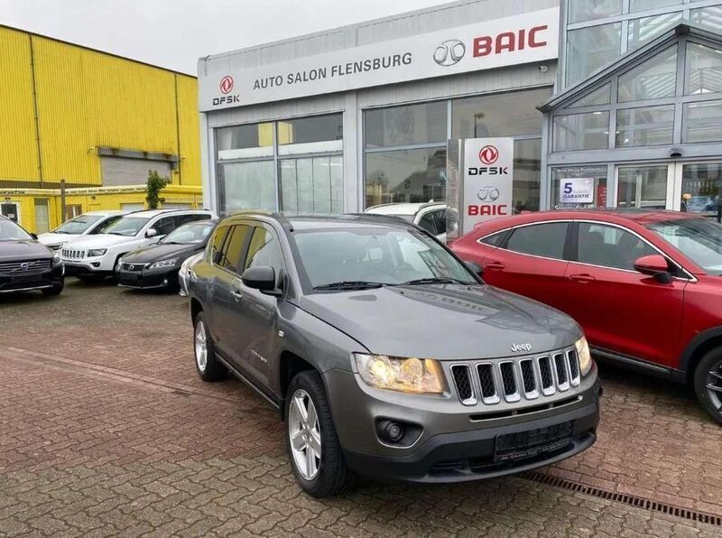 Gebraucht Jeep Compass Limited 136 PS (100 kW) 2015 Mineral gray met. clear coat SUV
