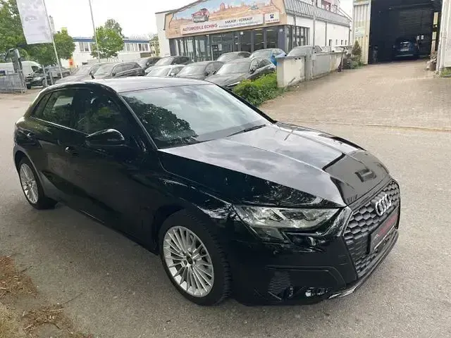 Gebraucht Audi A3 Attraction 110 PS (80 kW) 2014 Silber Limousine