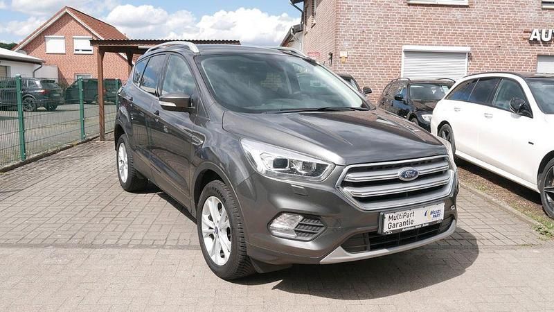 Grau Gebraucht 2019 Ford Kuga Titanium SUV | 15.990 € (Fairer Preis) - Bild 1/4