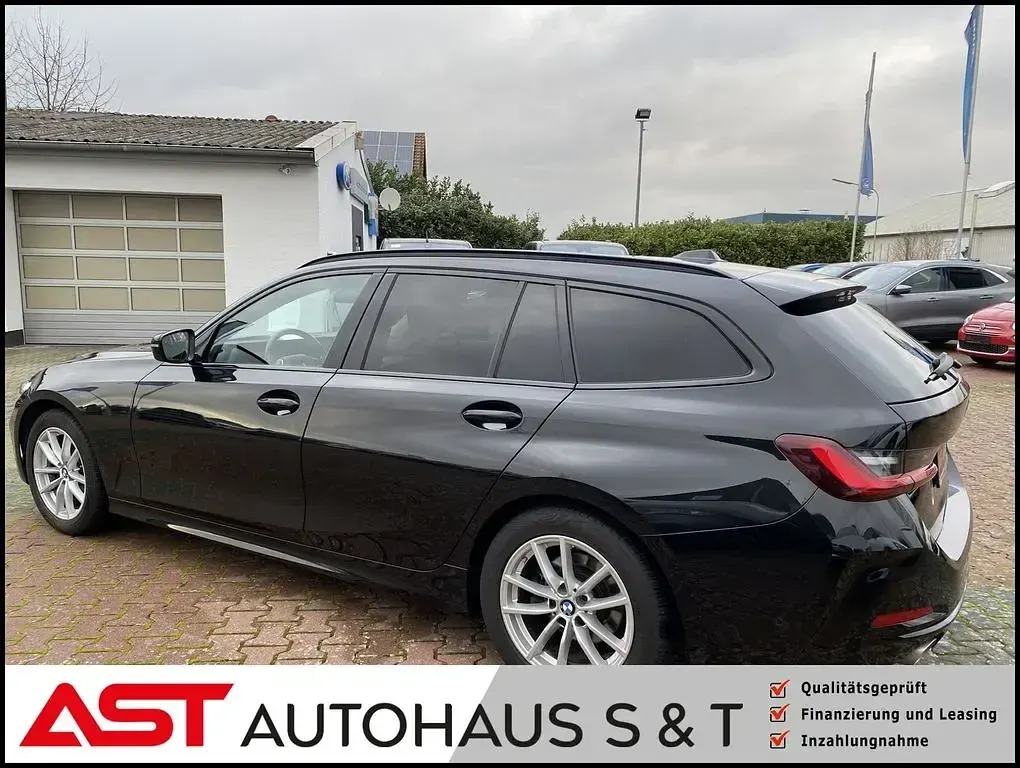 Gebraucht BMW 318 156 PS (114 kW) 2024 Schwarz Kombi