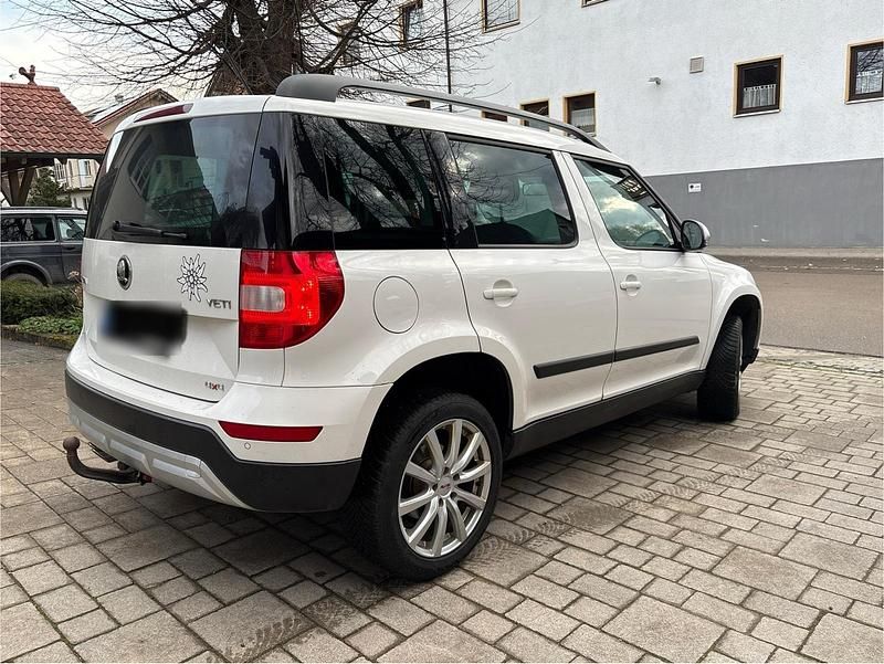 Gebraucht Skoda Yeti 140 PS (102 kW) 2014 Weiß SUV